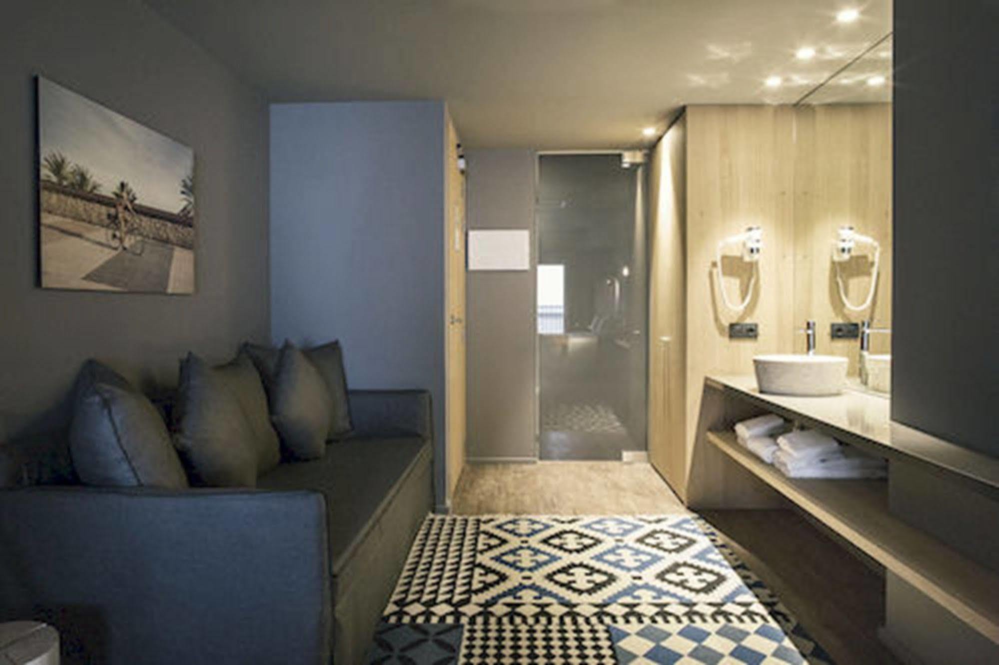 Yurbban Trafalgar Hotel Barcelona Ngoại thất bức ảnh