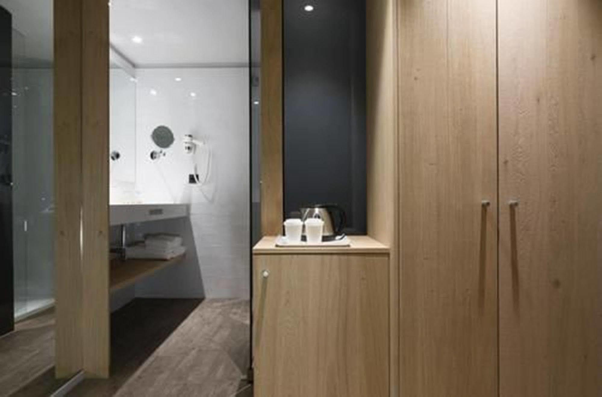 Yurbban Trafalgar Hotel Barcelona Ngoại thất bức ảnh