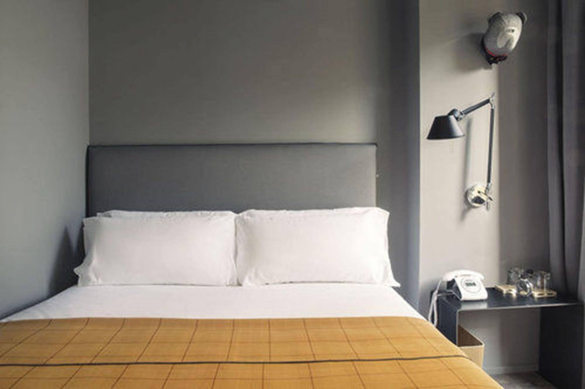 Yurbban Trafalgar Hotel Barcelona Ngoại thất bức ảnh